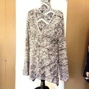 Vanity 2Xl top gray/white crisscross back nwt. sweater